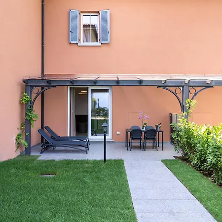 Apartment Alex's Luxury View Pool And Tennis Como